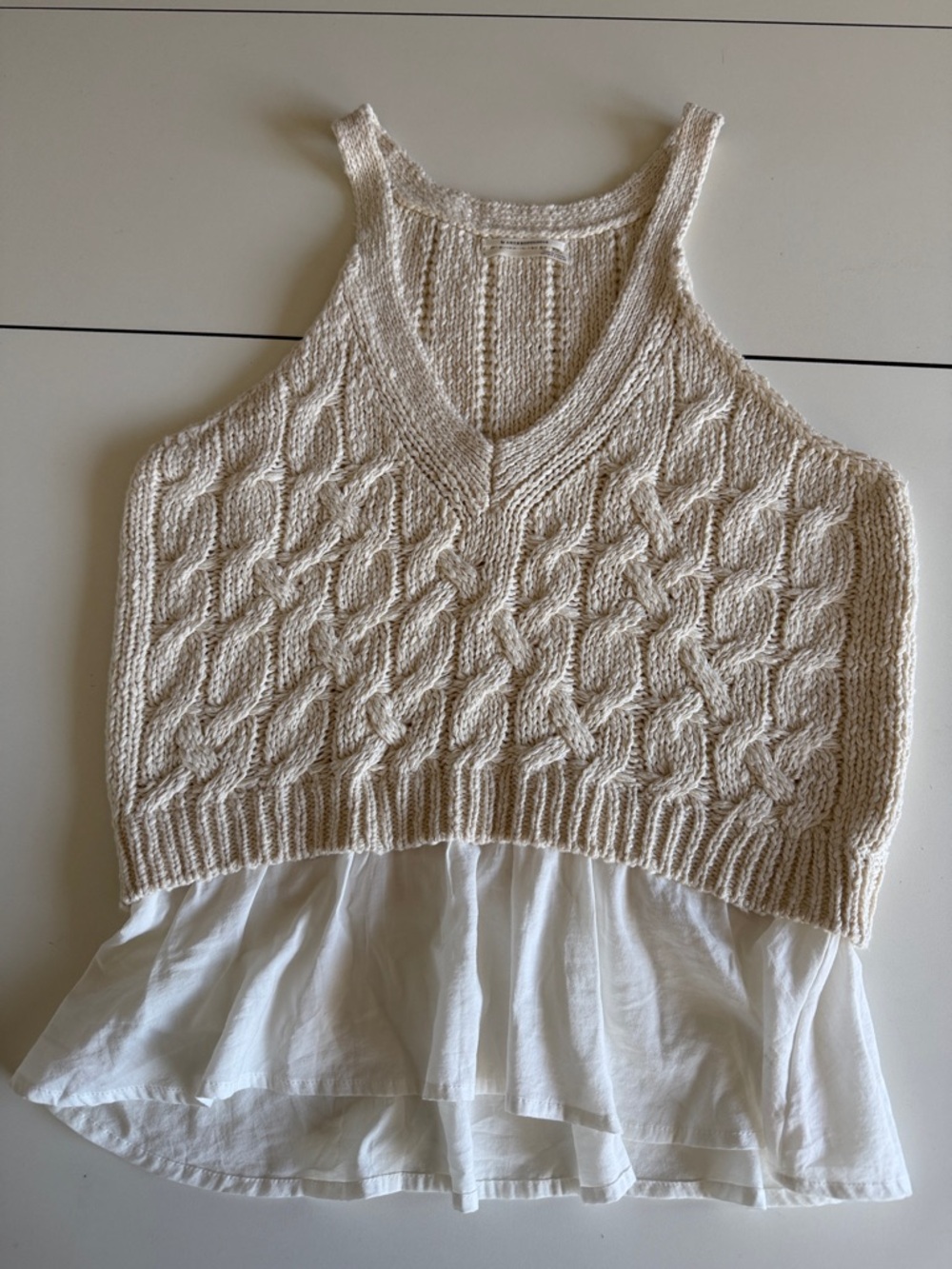 Anthropologie Cream Chunky Cable Knit Tank with Layered Hem L